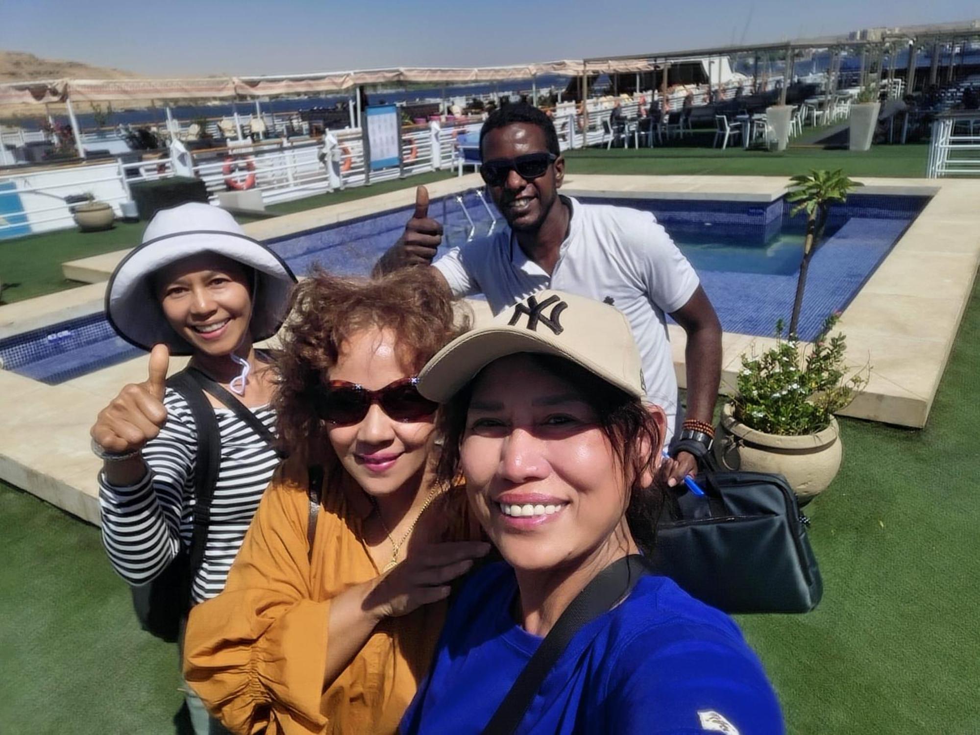 Five Star Nile Cruise From Aswan To Luxor Hotel Екстериор снимка